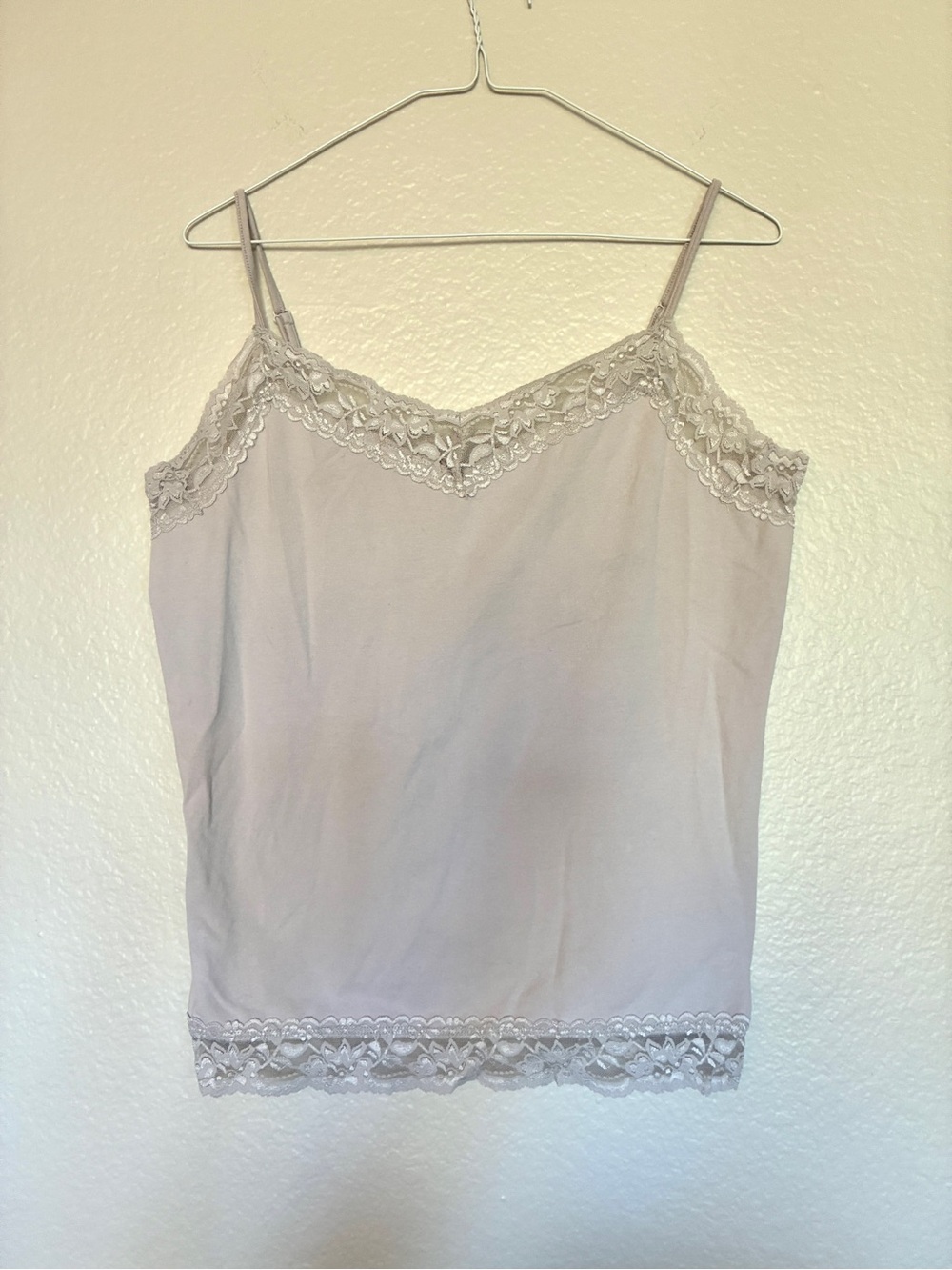Van Heusen 95% Cotton Light Beige Purple Lace-Trim Camisole Tank Top Y2K 2000s
